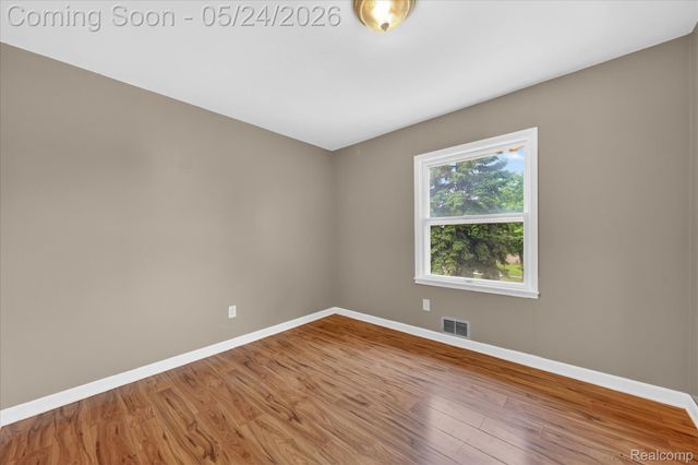 25852 CURIE Avenue, Warren, MI 48091