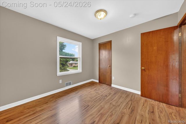 25852 CURIE Avenue, Warren, MI 48091