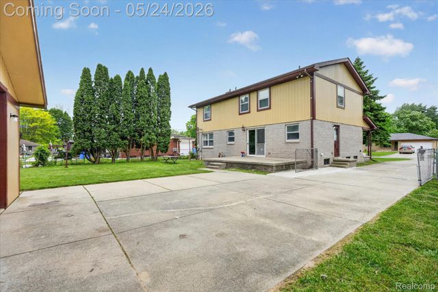 25852 CURIE Avenue, Warren, MI 48091