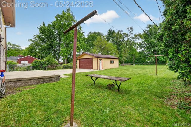 25852 CURIE Avenue, Warren, MI 48091