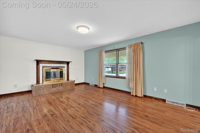 25852 CURIE Avenue, Warren, MI 48091