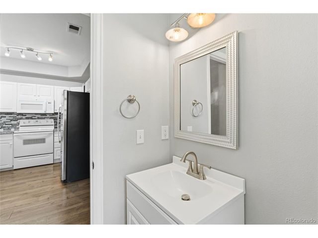 5555 E Briarwood Ave 20-2005, Centennial, CO 80122