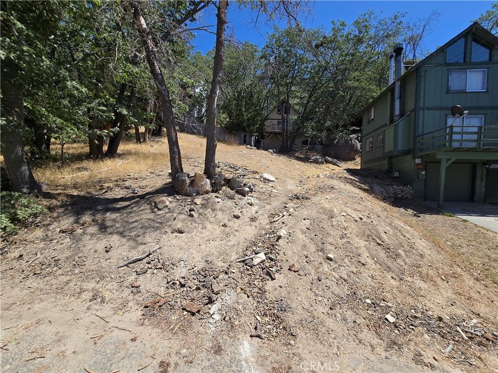 33460 Lakeview, Running Springs, CA 92382