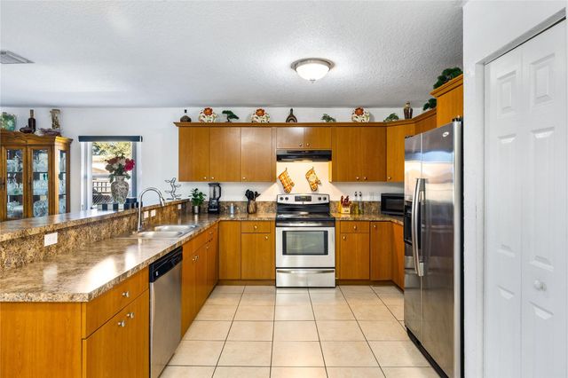 5408 NW 18th Pl, Lauderhill, FL 33313