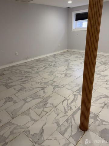 25 Penn Street, Fords, NJ 08863