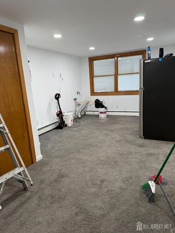 25 Penn Street, Fords, NJ 08863