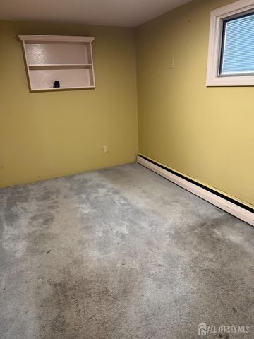 25 Penn Street, Fords, NJ 08863