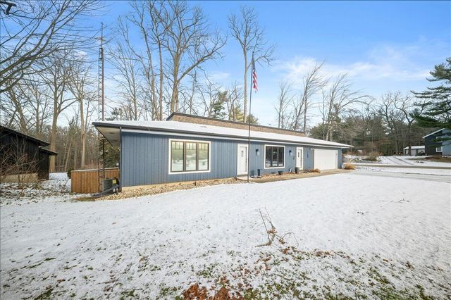 14815 Cross Lane, Spring Lake, MI 49456