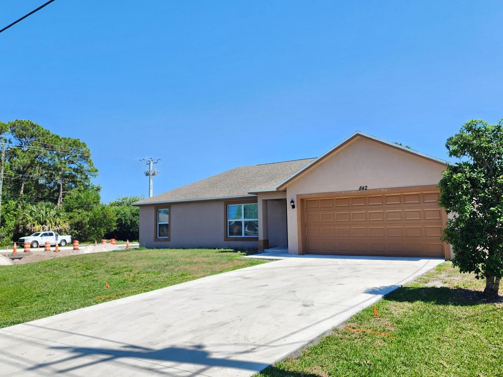 842 SE Walters Terrace, Port St. Lucie, Port St Lucie, FL 34983