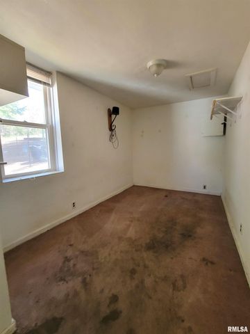 714 MONGE Avenue, Pekin, IL 61554