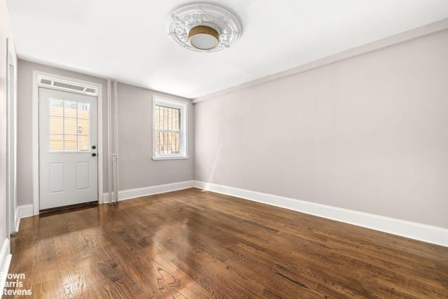 72 CONSELYEA Street, New York City, NY 11211