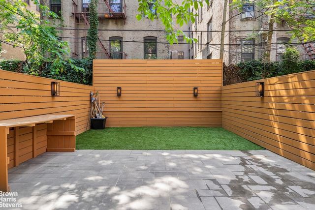 72 CONSELYEA Street, New York City, NY 11211