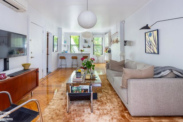 72 CONSELYEA Street, New York City, NY 11211