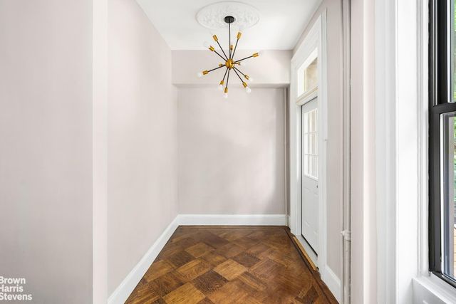 72 CONSELYEA Street, New York City, NY 11211