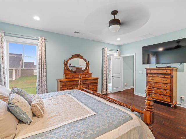 5540 Brompton Drive, Newburgh, IN 47630