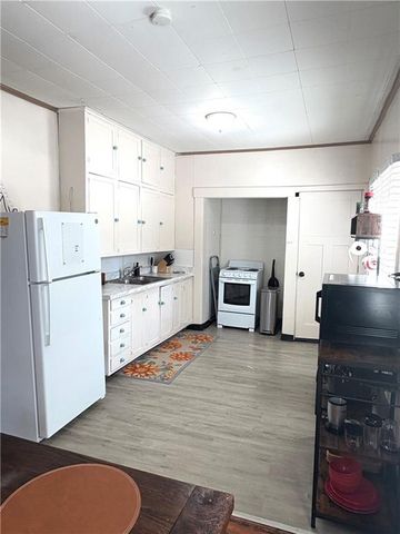 1913 S Broadway Street, Pittsburg, KS 66762