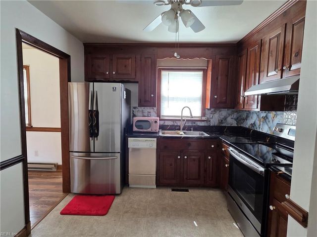 404 Bunker CIR, Sandston, VA 23150