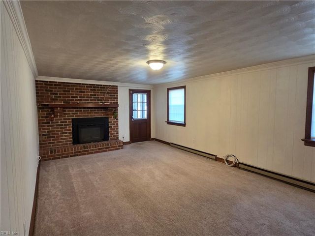 404 Bunker CIR, Sandston, VA 23150