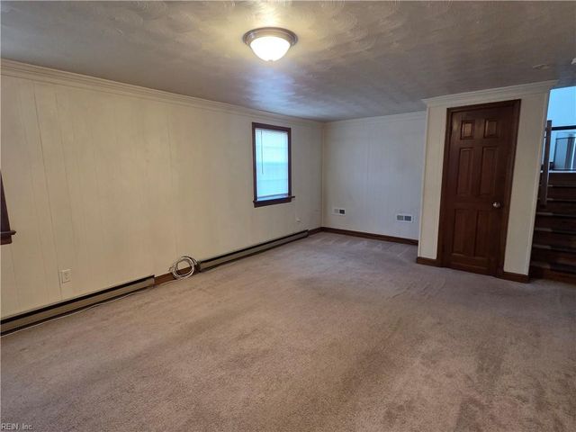 404 Bunker CIR, Sandston, VA 23150