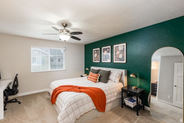 1083 W STONEHAVEN DR, North Salt Lake, UT 84054