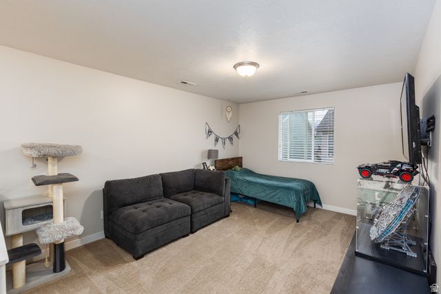 1083 W STONEHAVEN DR, North Salt Lake, UT 84054