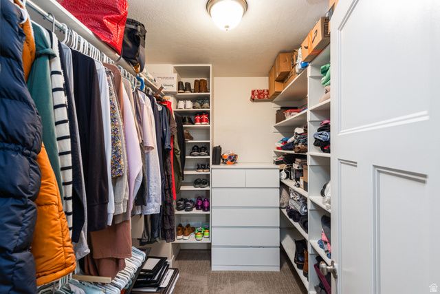 1083 W STONEHAVEN DR, North Salt Lake, UT 84054