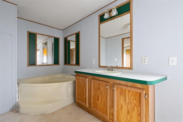 360 Shady Oaks DR A, Kyle, TX 78640