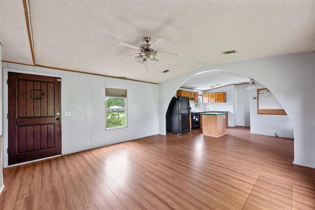360 Shady Oaks DR A, Kyle, TX 78640