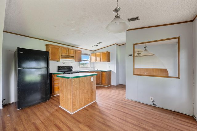 360 Shady Oaks DR A, Kyle, TX 78640
