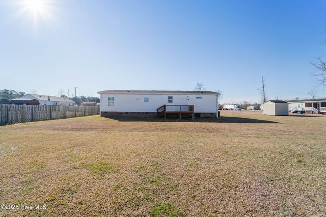 102 Walter Drive, Beulaville, NC 28518