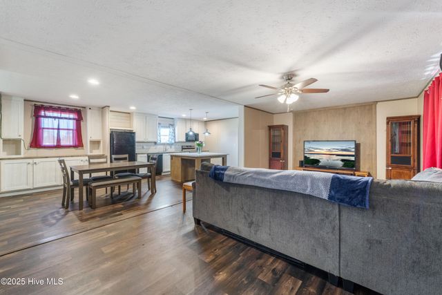102 Walter Drive, Beulaville, NC 28518
