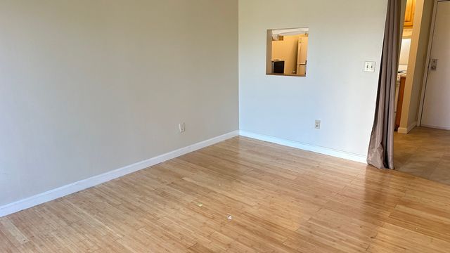 133 Commander Shea Blvd 113, Quincy, MA 02171