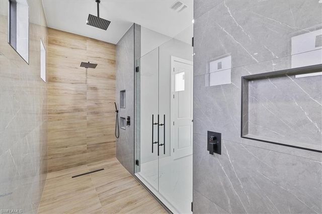 1202 NE 6th AVE, Cape Coral, FL 33909