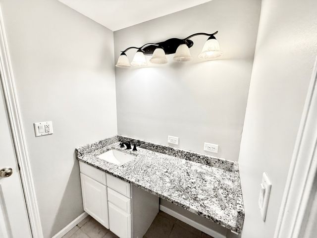 747 Cove Court, Bartlett, IL 60103