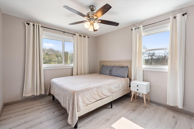 1413 Winthorne Dr, Nashville, TN 37217