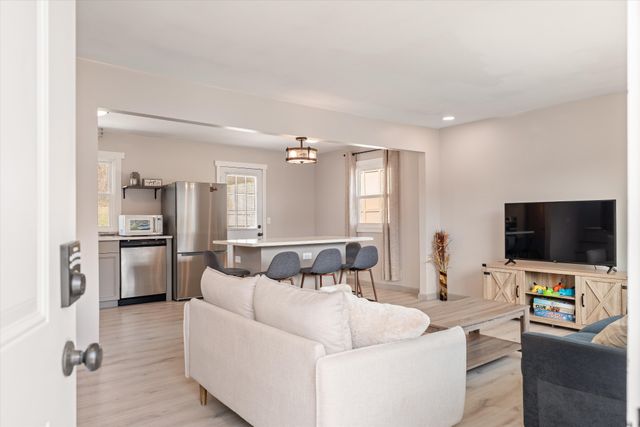 1413 Winthorne Dr, Nashville, TN 37217