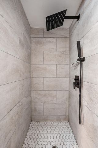 1413 Winthorne Dr, Nashville, TN 37217