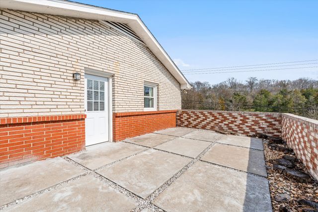 1413 Winthorne Dr, Nashville, TN 37217