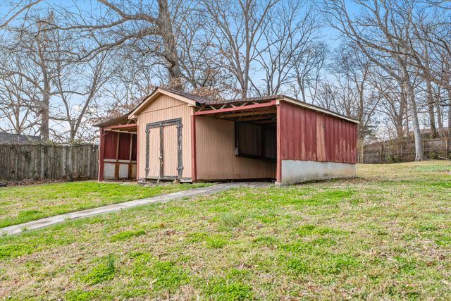 1413 Winthorne Dr, Nashville, TN 37217