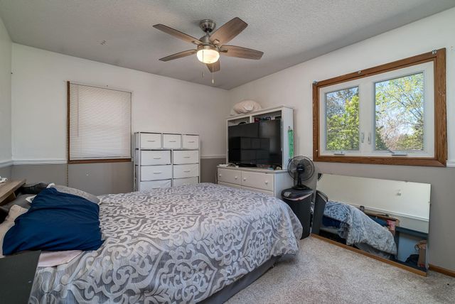 10940 Pioneer Drive, Burnsville, MN 55337