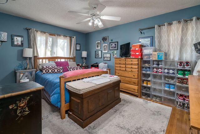 10940 Pioneer Drive, Burnsville, MN 55337