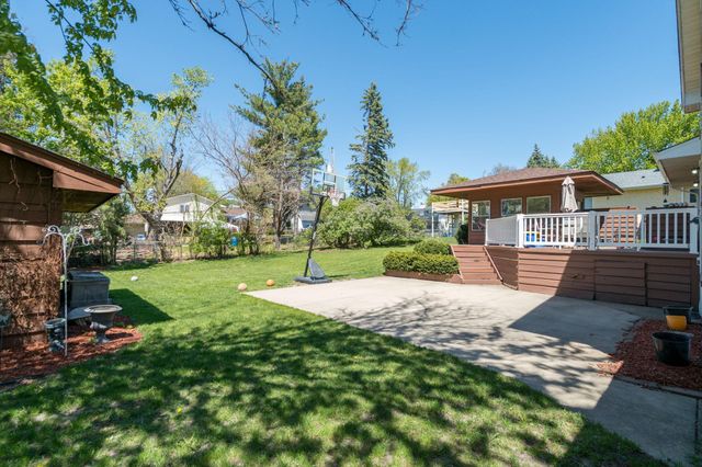 10940 Pioneer Drive, Burnsville, MN 55337