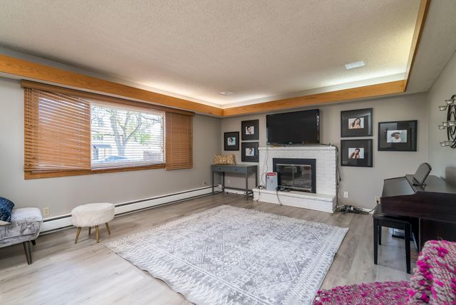 10940 Pioneer Drive, Burnsville, MN 55337