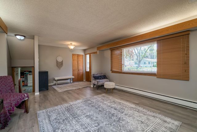 10940 Pioneer Drive, Burnsville, MN 55337