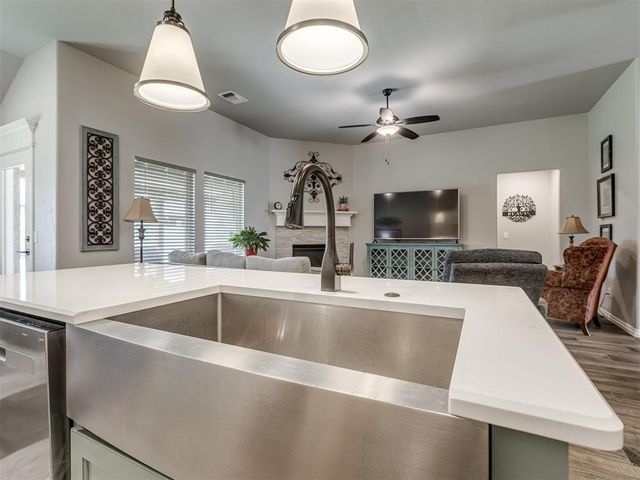 9300 NW 90th Street, Yukon, OK 73099
