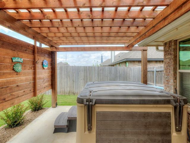 9300 NW 90th Street, Yukon, OK 73099