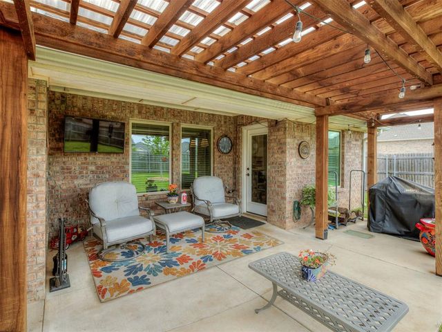 9300 NW 90th Street, Yukon, OK 73099