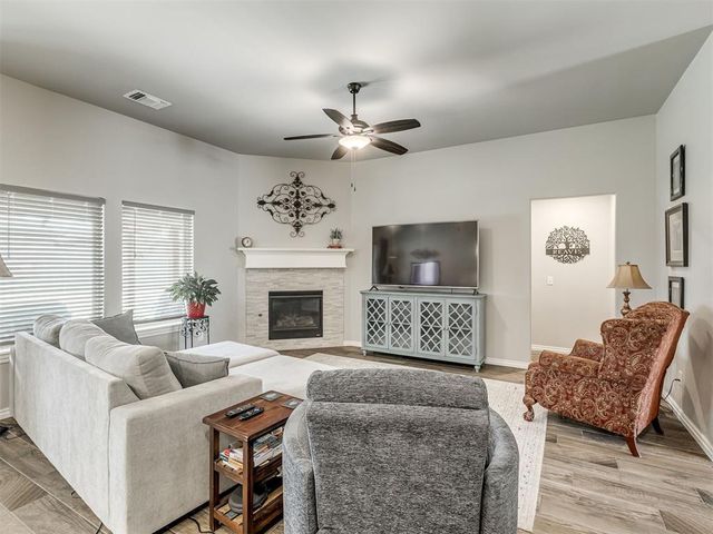 9300 NW 90th Street, Yukon, OK 73099