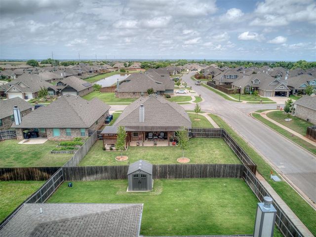 9300 NW 90th Street, Yukon, OK 73099