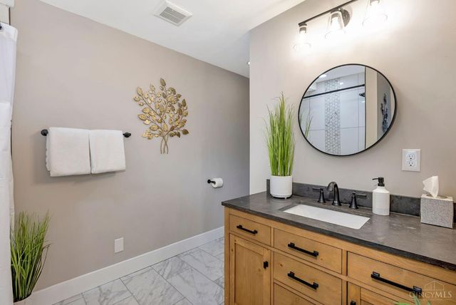 5753 Boomer Road, Green Twp, OH 45247